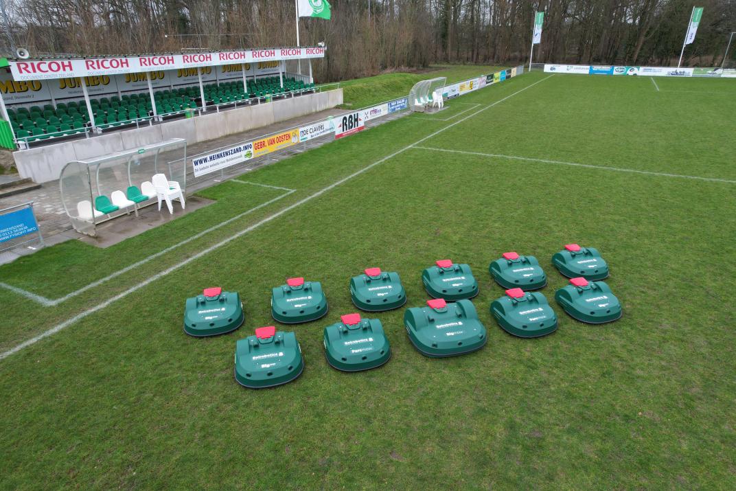 Bovenaanzicht van de 11 robotmaaiers
